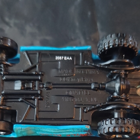 Disney Pixar Cars - #25 Broadside & #96 Fishtail Metal Die-Cast Vehicles - Picture 6 of 11